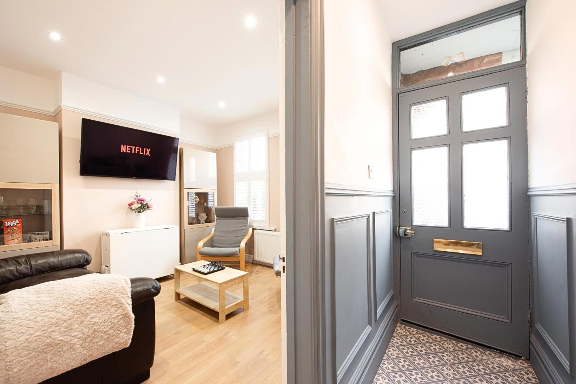 Victorian 2Br Apartment, King Beds, Fast Wifi, Near Shops, Cafes & Transport, E17 Londres Exterior foto